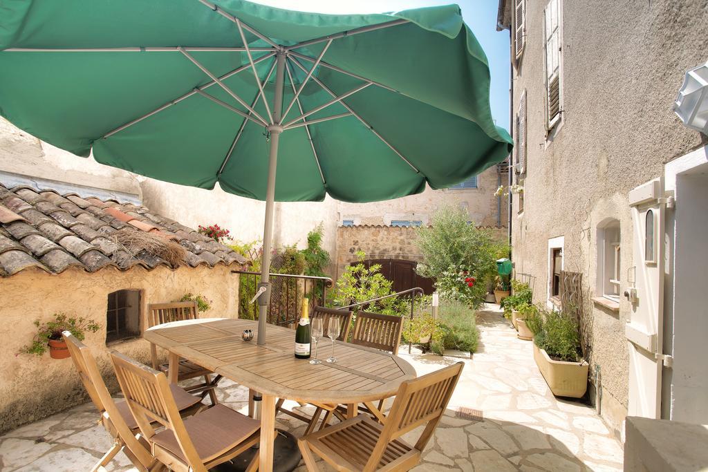 Le Jardin Du Village - Valbonne Ruang foto